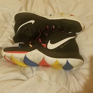 Size 9.5 kyrie 5 limited friends edition
